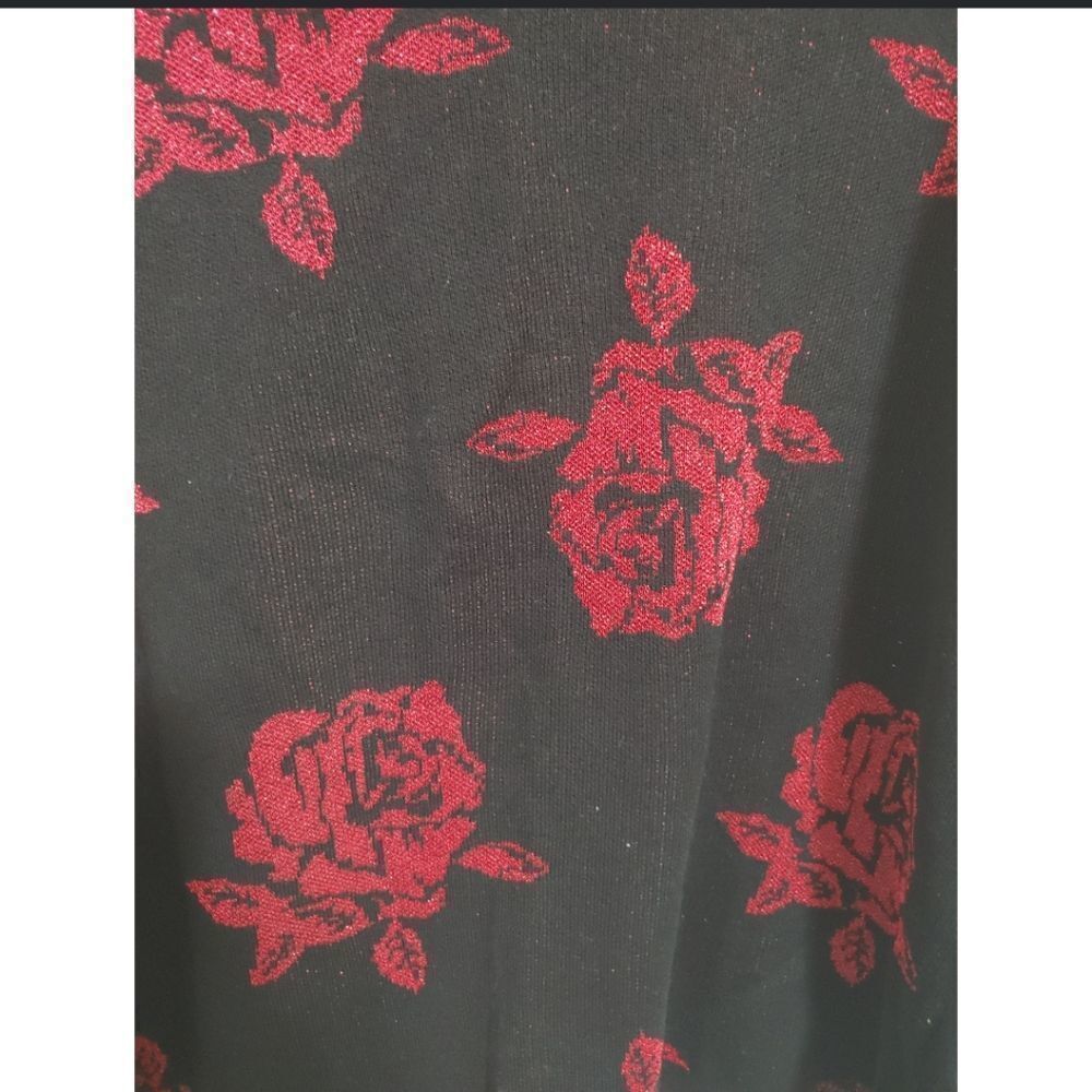 Women's Sweater by Avenue With Roses NWT Size 14/16 - Picture 8 of 9